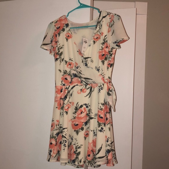 Abercrombie & Fitch Dresses & Skirts - Floral dress